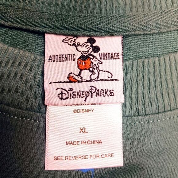DISNEY PARKS VINTAGE 30 YEAR CELEBRATION SWEATSHIRT! NWT Size XL - Picture 3 of 13